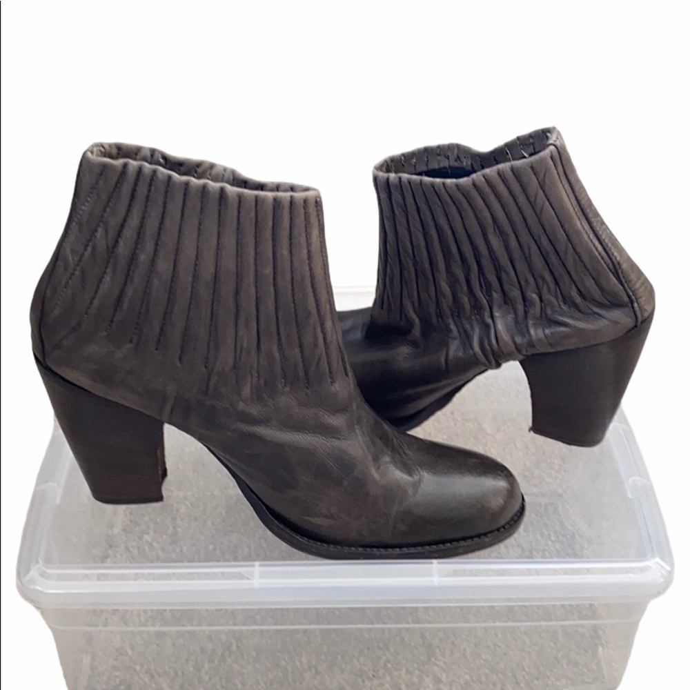 iXOs gray distress leather ankle boot size EU 37 Heeled boots